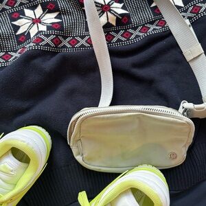 Lululemon Fanny pack light grey used